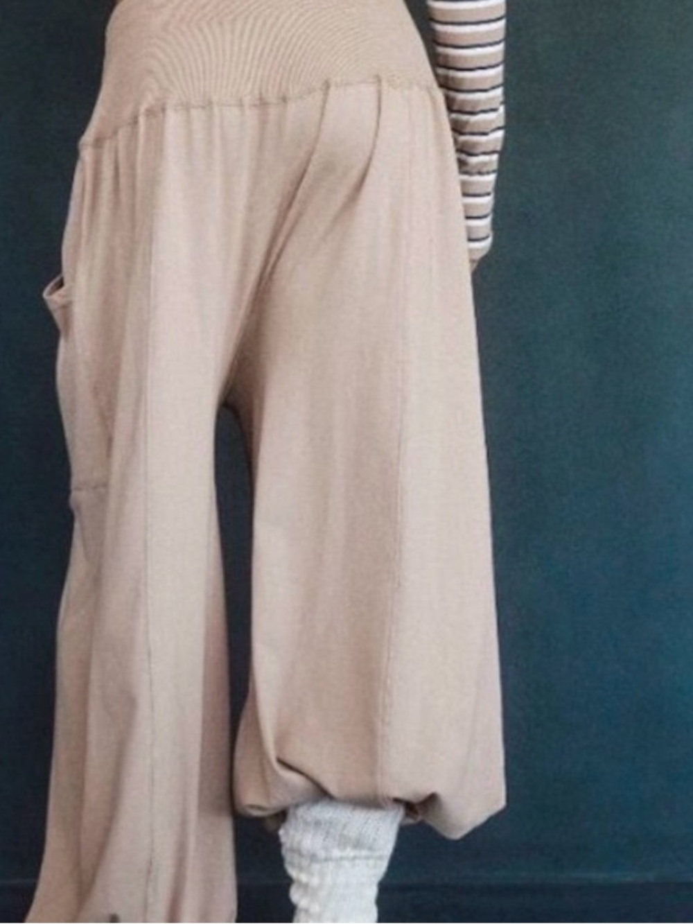 Free People Movement Up in the Air pants. NWOT. Sandy - Picture 5 of 7